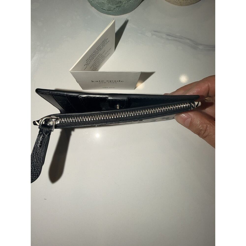 PRICE DROP Kate Spade Hollie Spade Clover Geo bifold wallet Snap Pre Owned - Picture 10 of 10